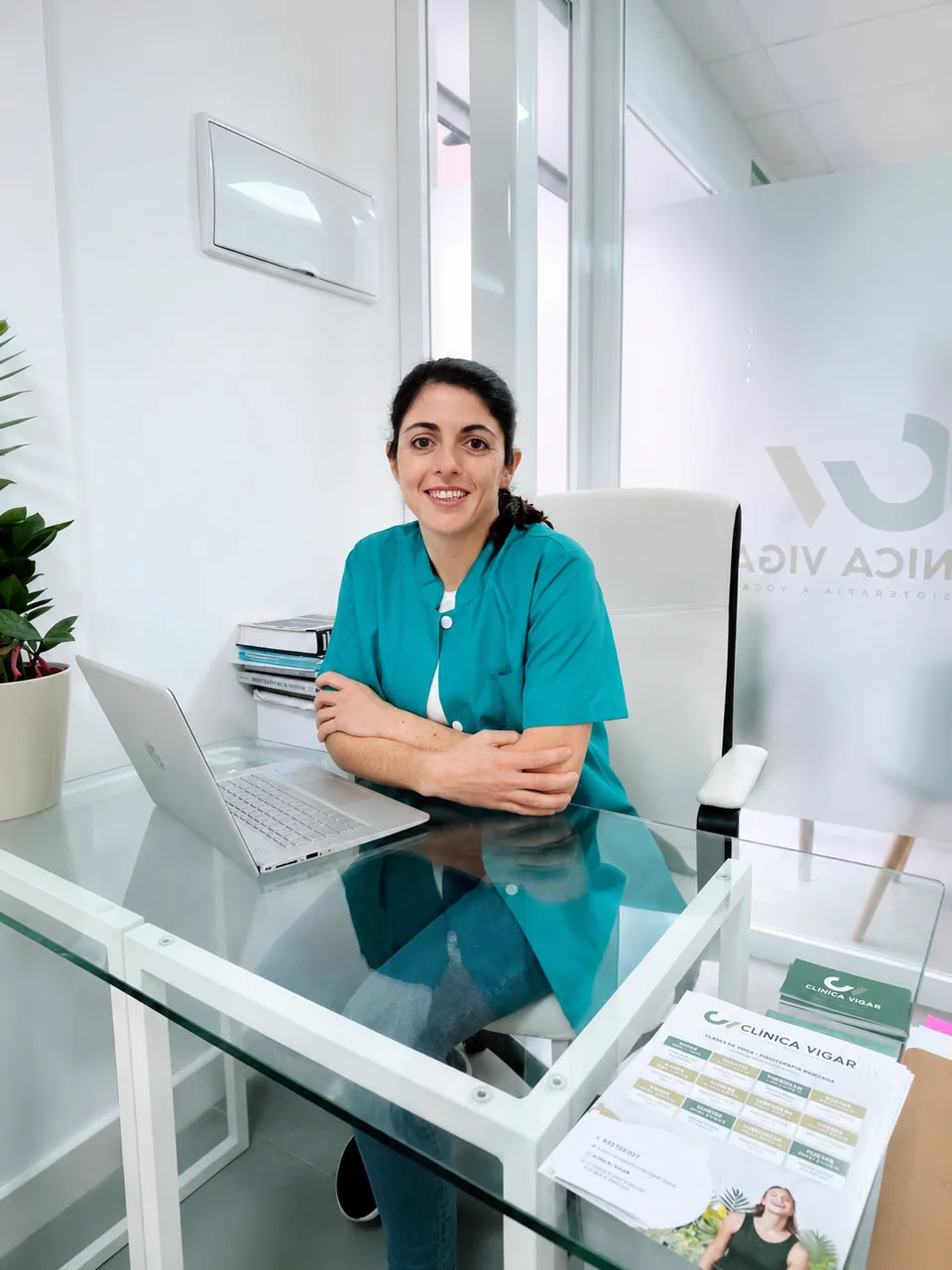Claudia Juan Vigar, physiotherapist at Clínica Vigar