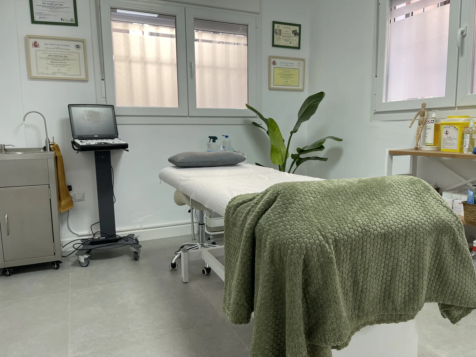 Sala de tratamiento de Clínica Vigar en Málaga