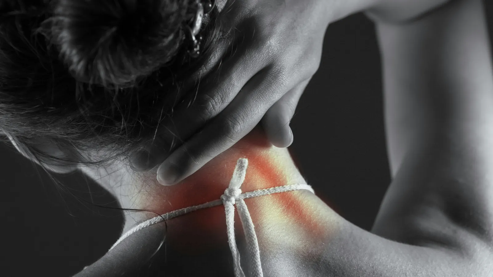 Cervicalgia y trabajo de oficina - Clínica Vigar Málaga
